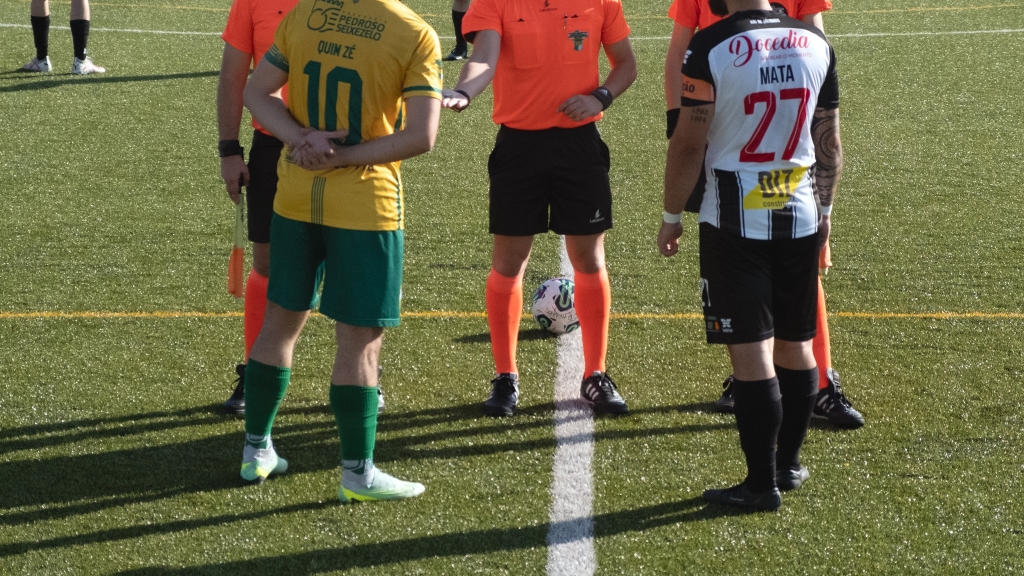 Pedroso e Crestuma têm sentido dificuldades na Série 2.