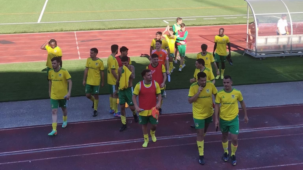 Jogadores do Águias de Gaia agradeceram o apoio dos adeptos