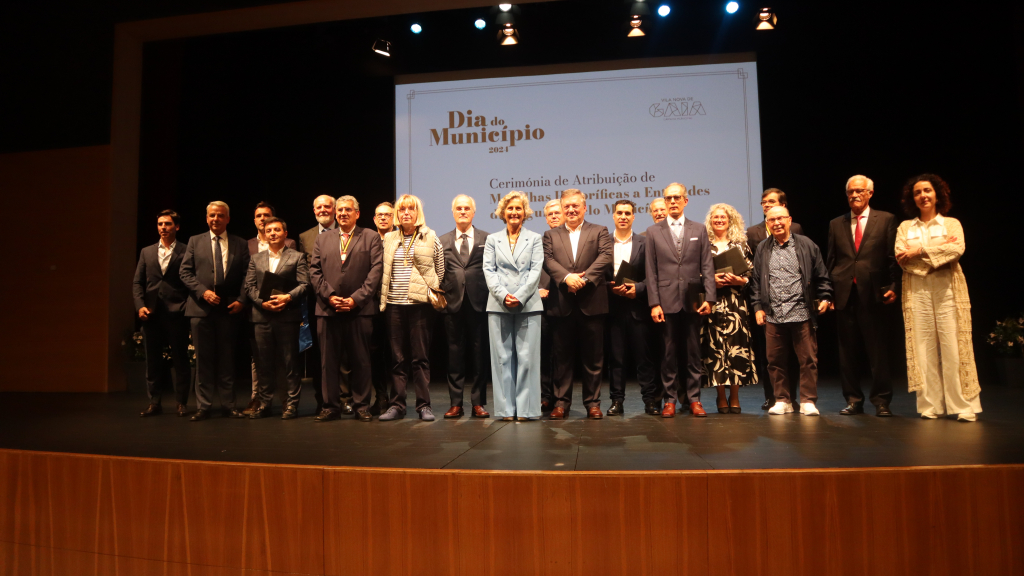 Os homenageados subiram ao palco para o reconhecimento da obra feita