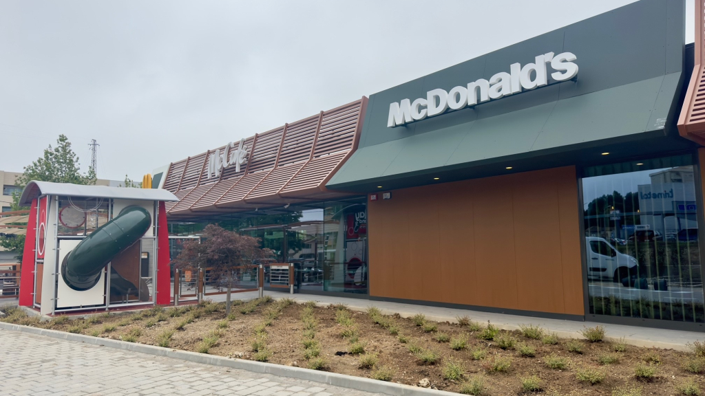 O novo espaço McDonald's Gaia Vilar do Paraíso